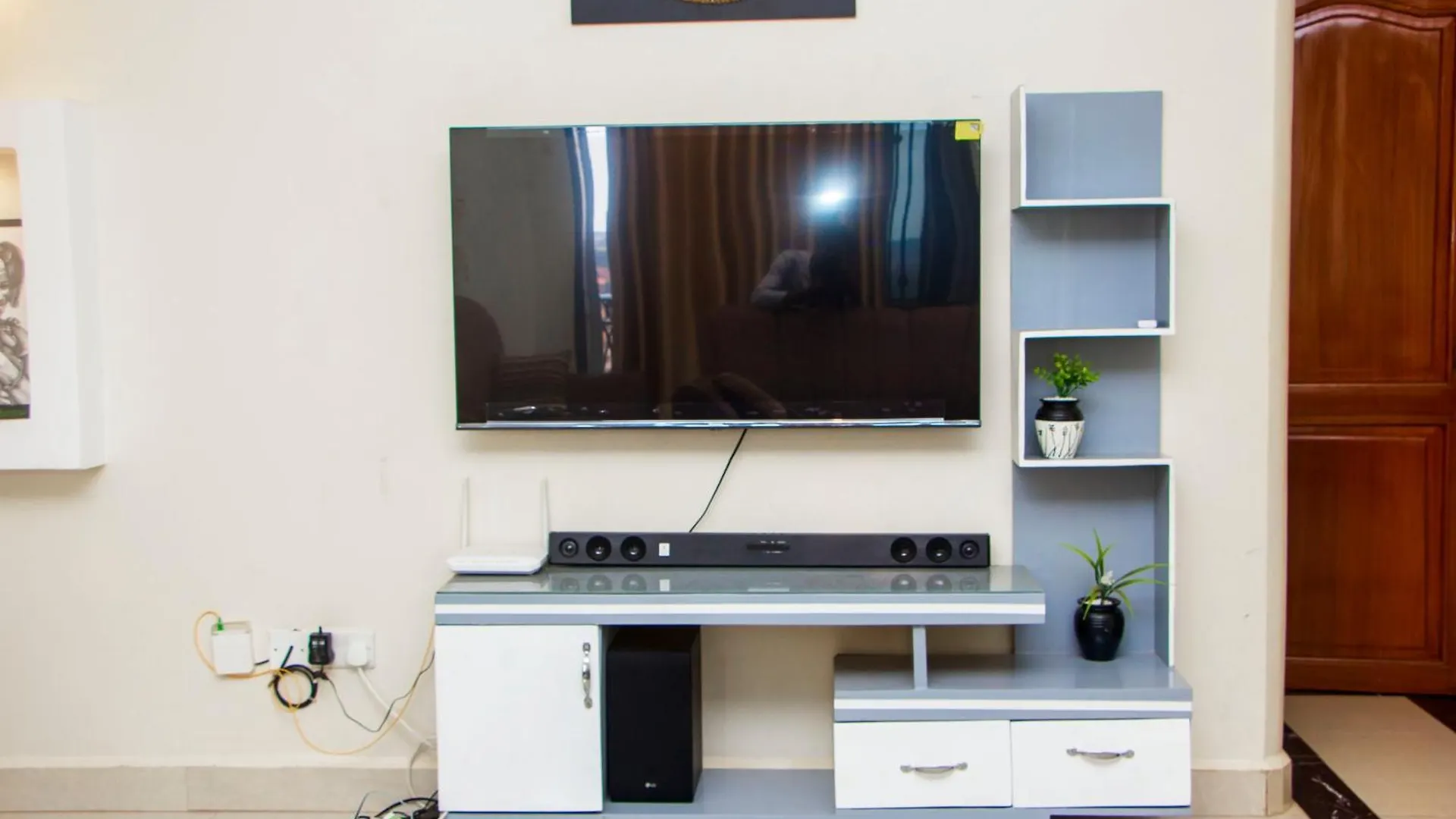 Rare Apt- 1Br In Bukoto With Netflix, Wifi, And Free Parking Καμπάλα Ουγκάντα
