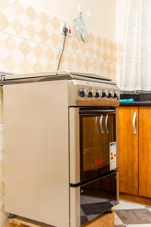 Διαμέρισμα Rare Apt- 1Br In Bukoto With Netflix, Wifi, And Free Parking Καμπάλα