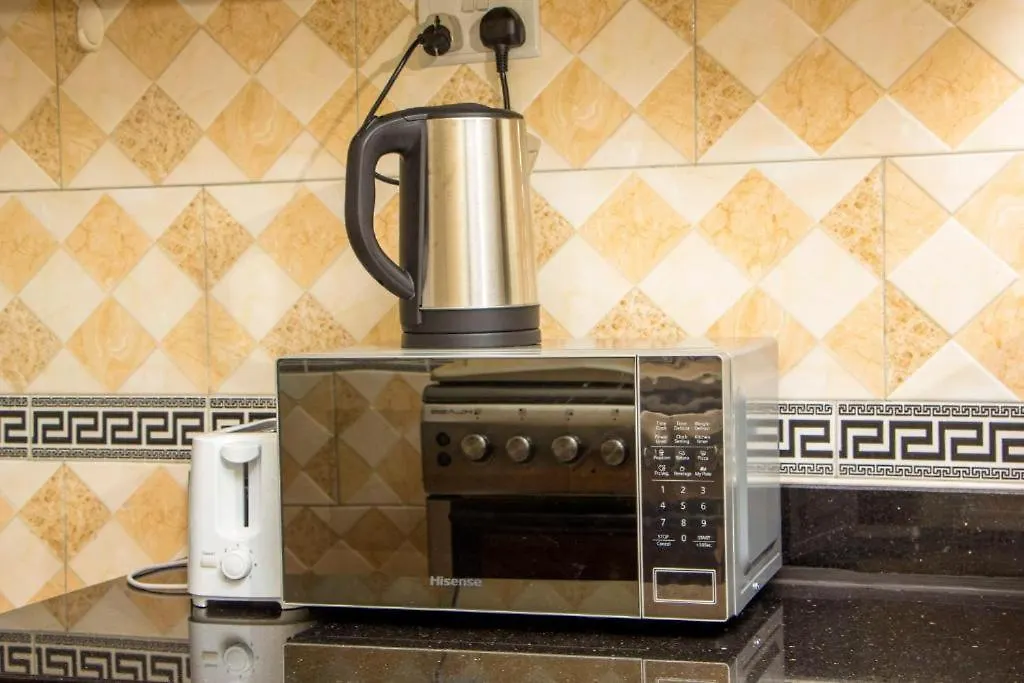 Rare Apt- 1Br In Bukoto With Netflix, Wifi, And Free Parking Καμπάλα